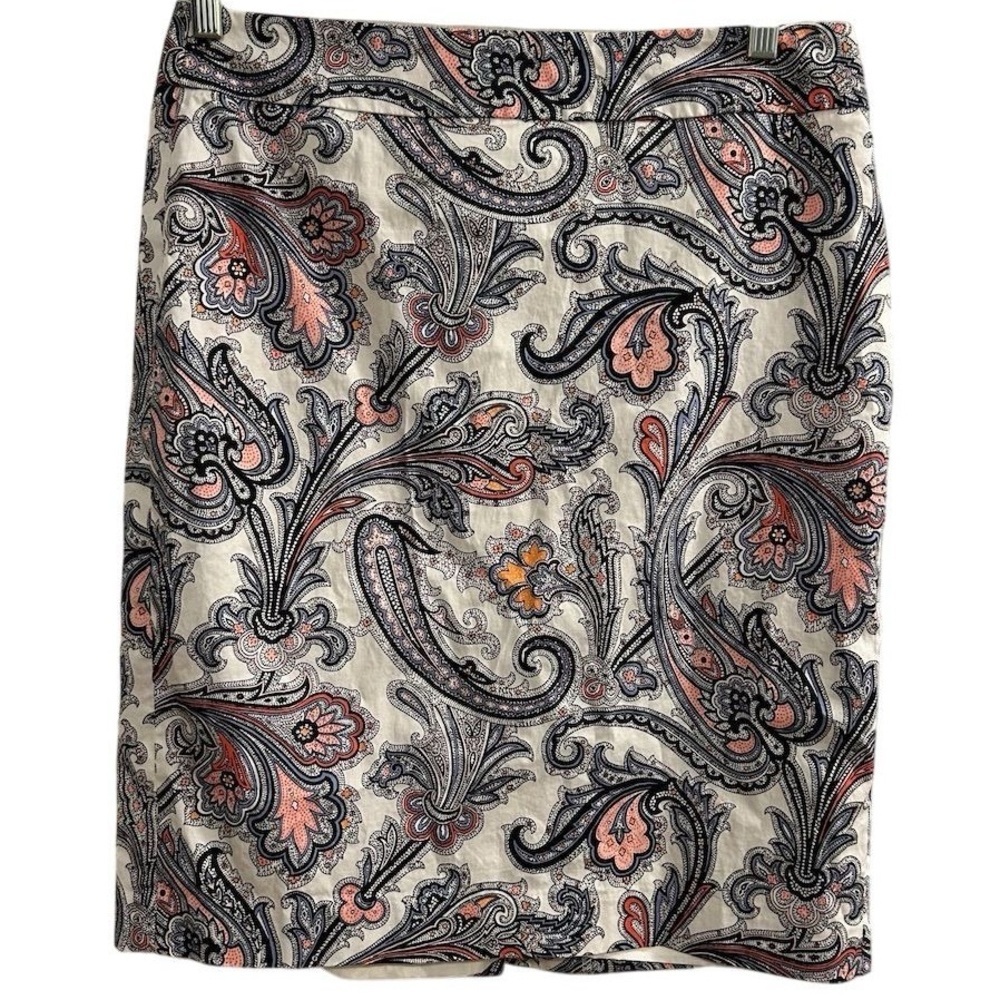 Ann Taylor Women's Paisley Print‎ Knee Length Pencil Skirt Size 8- flaw